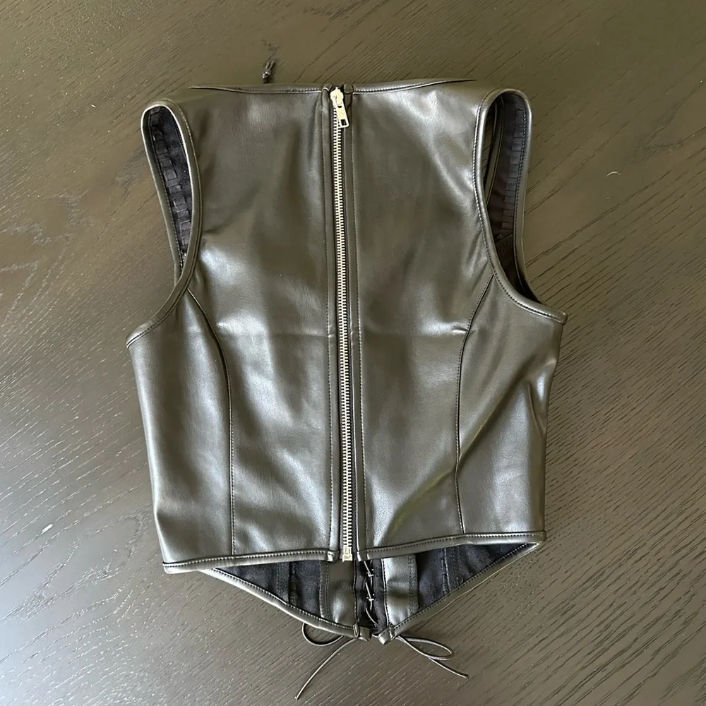 I.Am.Gia Rima Top - Picture 2 of 7